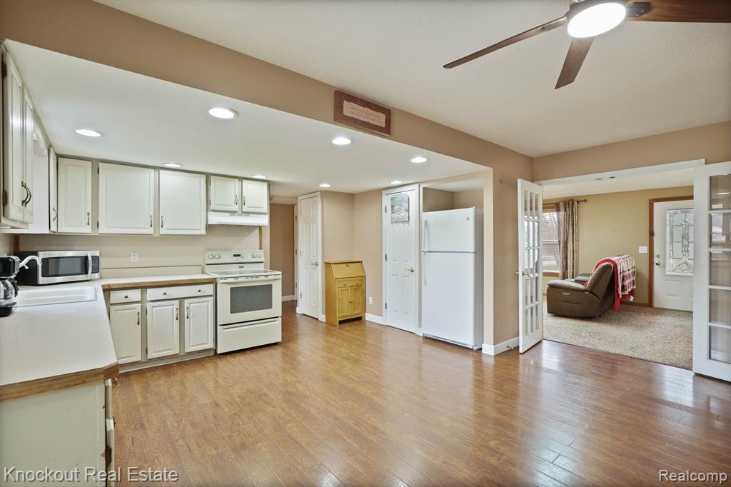 8661 VASSAR Road, Millington, MI 48746 — Photo 17