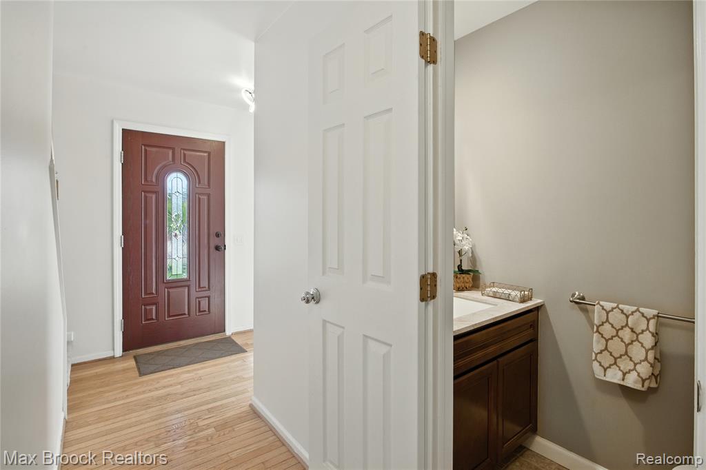 44322 Vassar Street, Canton, MI 48188 — Photo 20