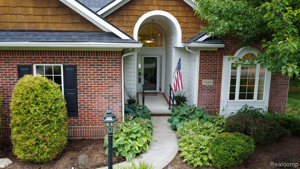 7185 Elderwood Circle, Clarkston, MI — Photo 4