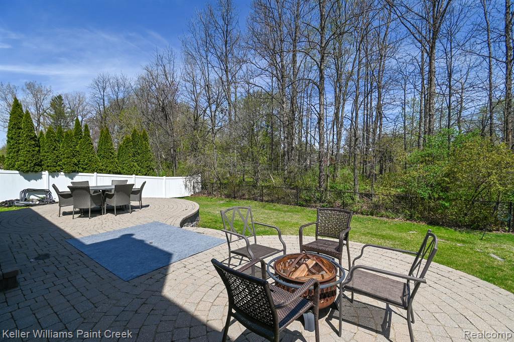 51466 PROMENADE Lane, New Baltimore, MI 48047 — Photo 35