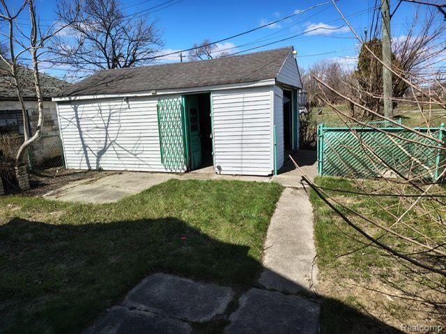 2753 BURNSIDE Street, Hamtramck, MI 48212 — Photo 12