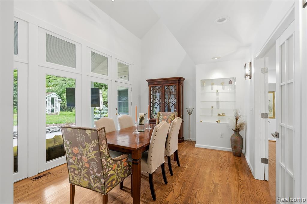 27310 Crestwood Drive, Franklin, MI 48025 — Photo 20