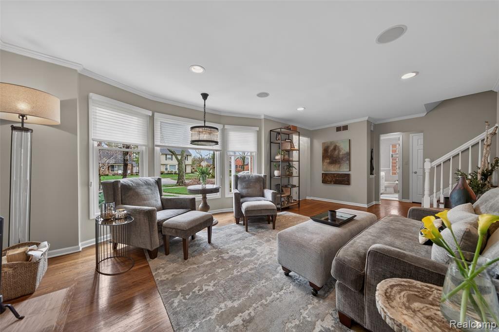 16265 Locherbie Avenue, Beverly Hills, MI 48025 — Photo 4