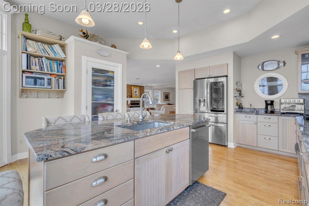 664 King Circle, Lake Orion, MI 48362 — Photo 21