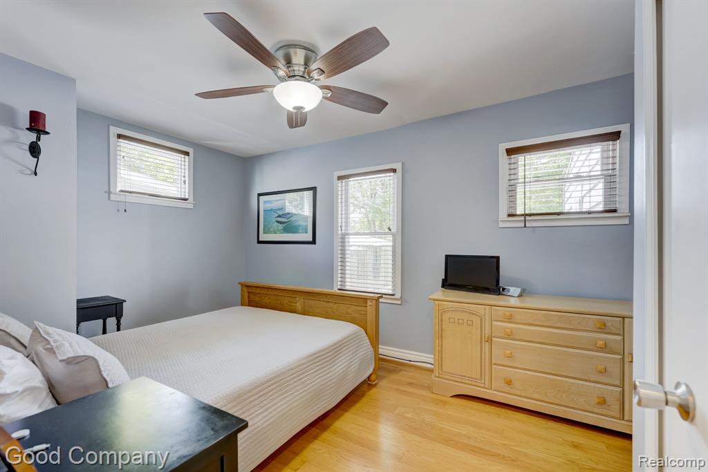 45 W Morehouse Avenue, Hazel Park, MI 48030 — Photo 21