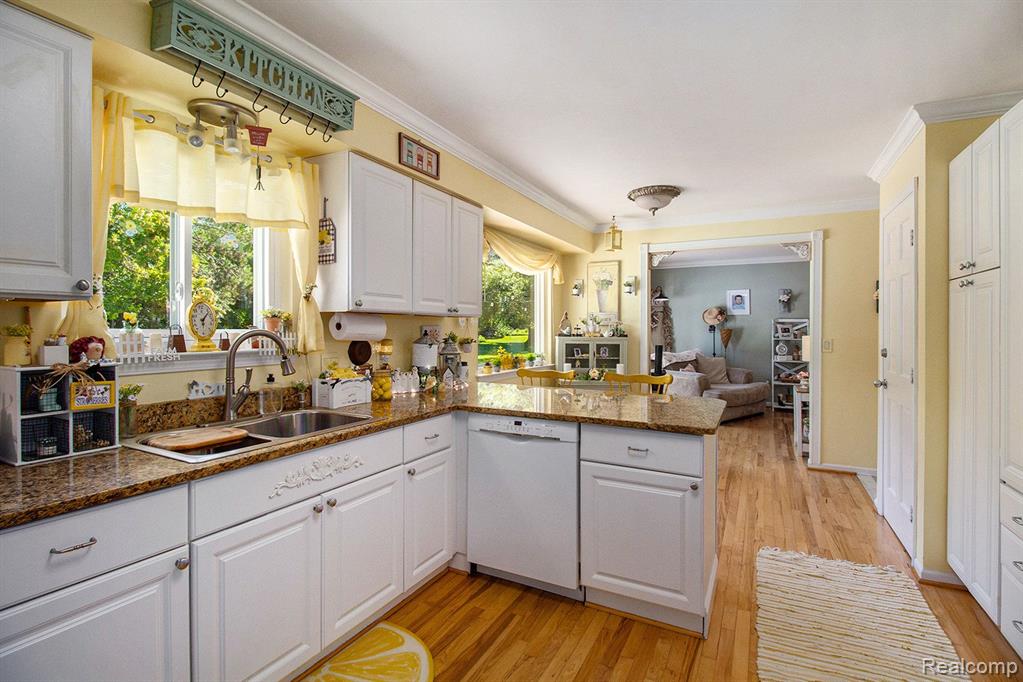 5664 CHESTNUT HILL Drive, Clarkston, MI — Photo 6