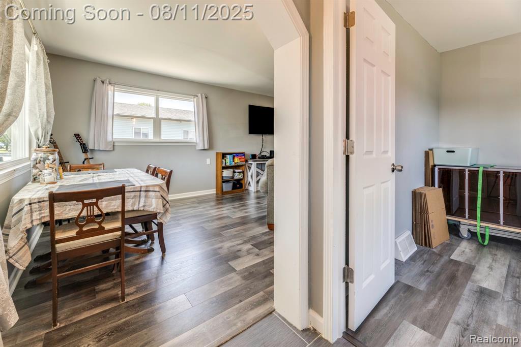 913 Michigan Street, Port Huron, MI 48060 — Photo 16