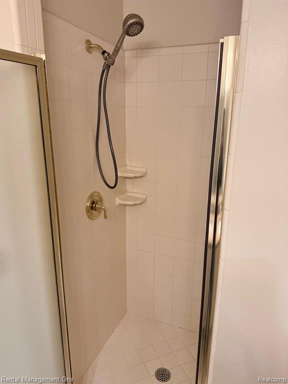 5709 HAMPSHIRE Lane, Ypsilanti, MI 48197 — Photo 16