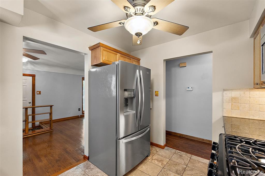 637 S Edgeworth Avenue, Royal Oak, MI 48067 — Photo 4