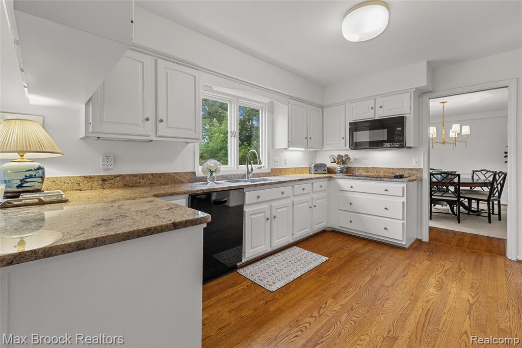 578 Woodway Court, Bloomfield Hills, MI 48302 — Photo 6