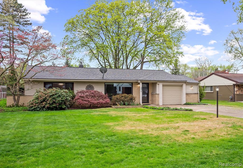 2475 Lafay Drive, West Bloomfield, MI 48324 — Photo 3