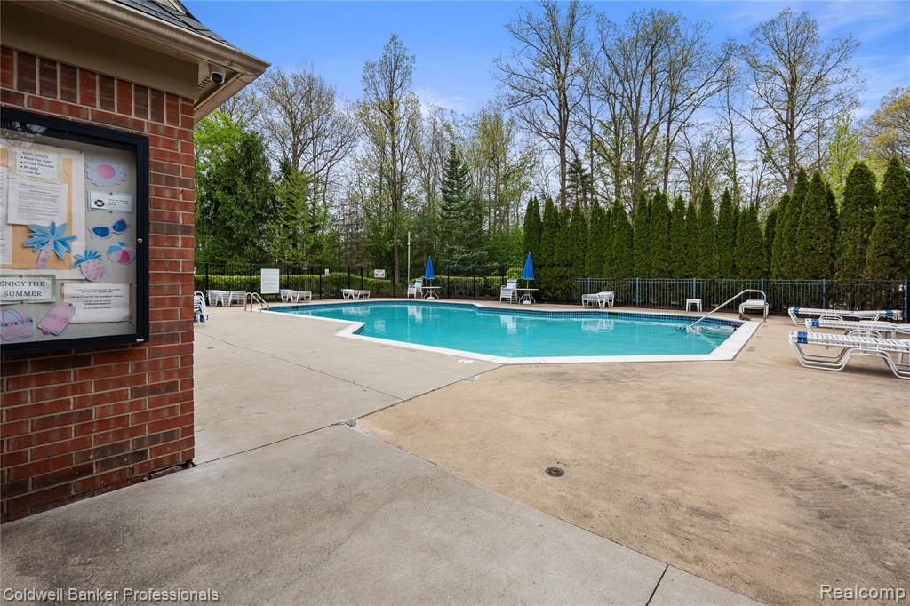 3898 Radcliff Drive, 129, Canton, MI 48188 — Photo 27
