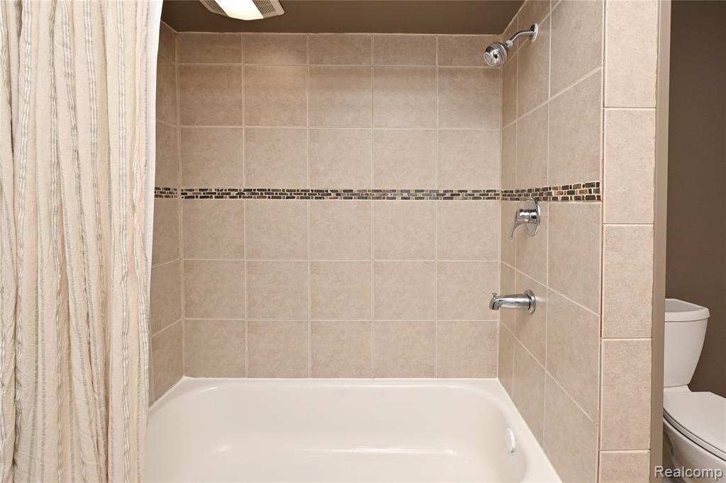 5541 Meadow Lane, Shelby Twp, MI 48316 — Photo 20