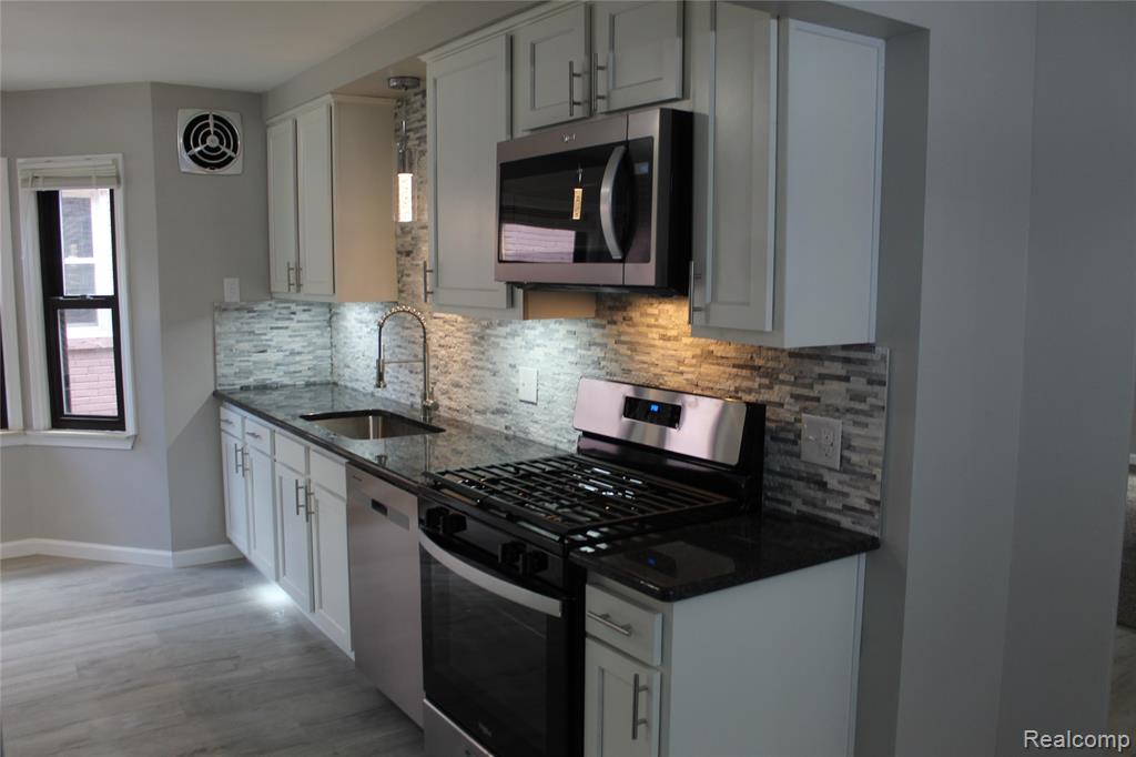 5543 Balfour Road, Detroit, MI 48224 — Photo 9
