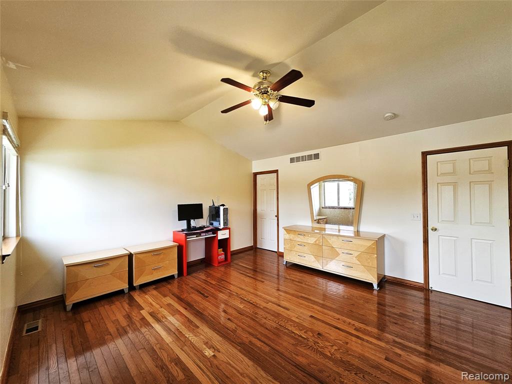 15801 Toulouse, Fraser, MI 48026 — Photo 14
