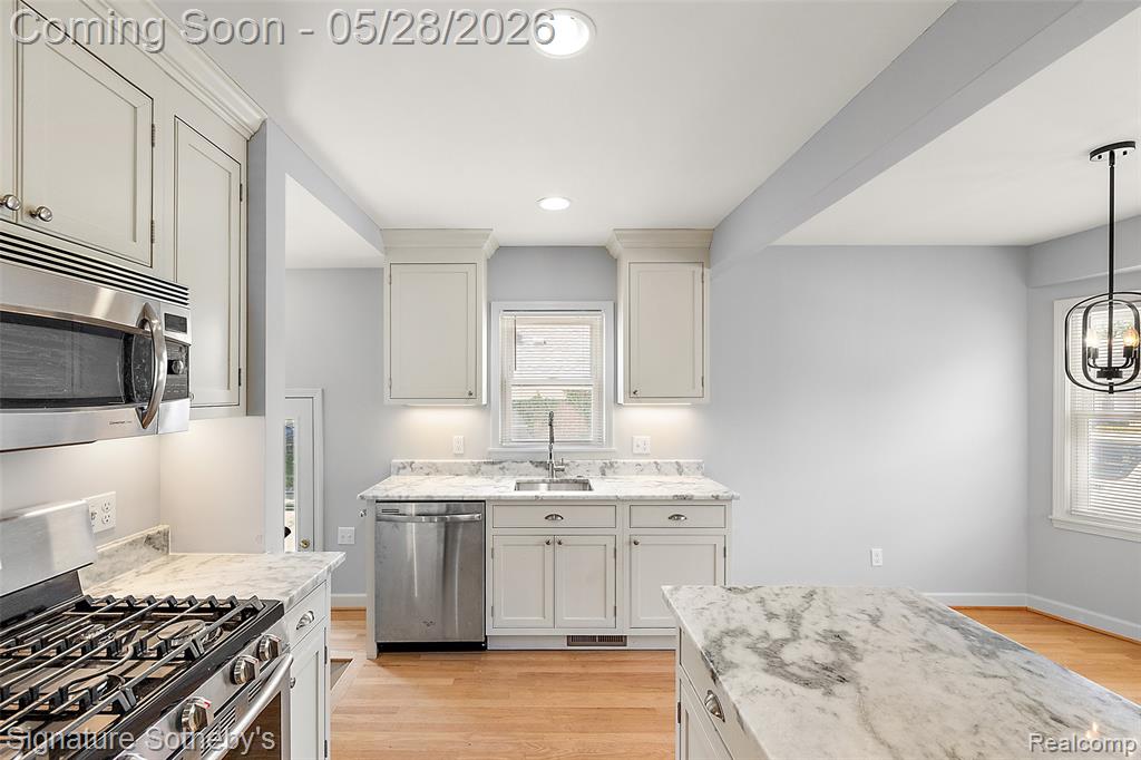 2381 Princeton Road, Berkley, MI 48072 — Photo 4
