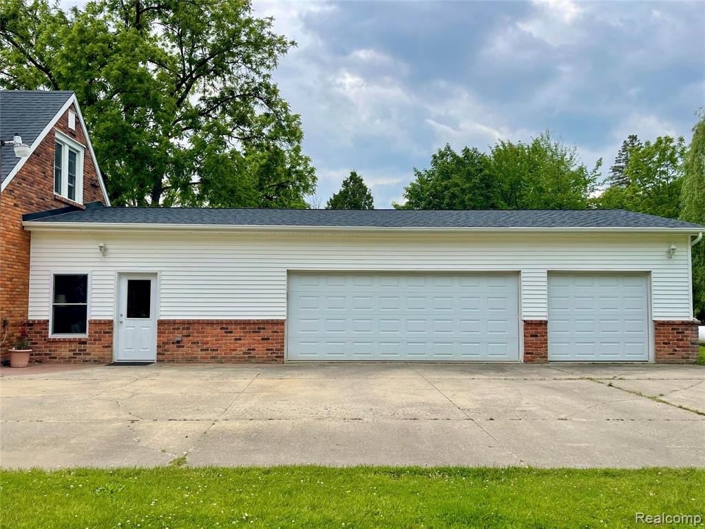 442 Corneil Road, Imlay City, MI 48444 — Photo 3