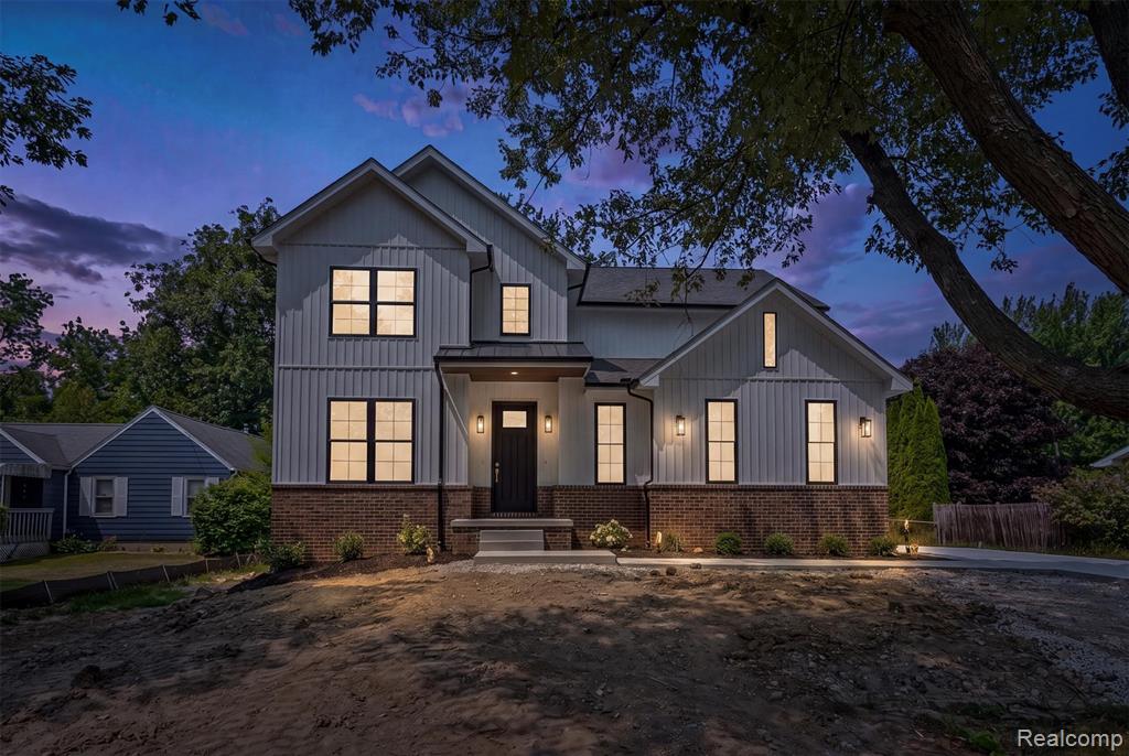 2065 Richwood Road, Auburn Hills, MI 48326