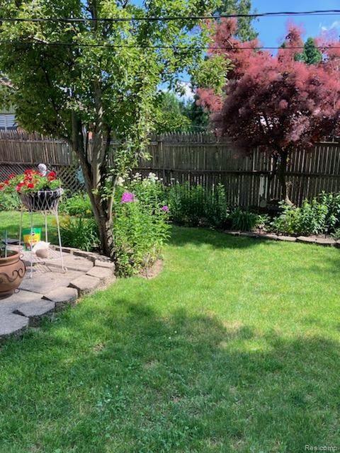 7431 HARTEL Street, Westland, MI — Photo 26