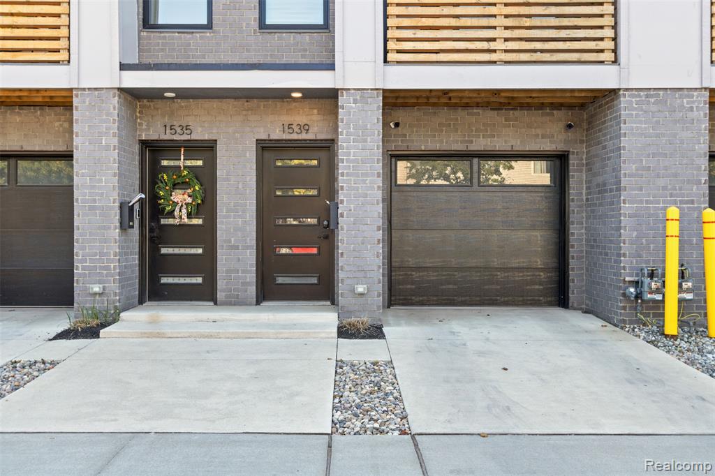 1539 Pallister - Photo 2