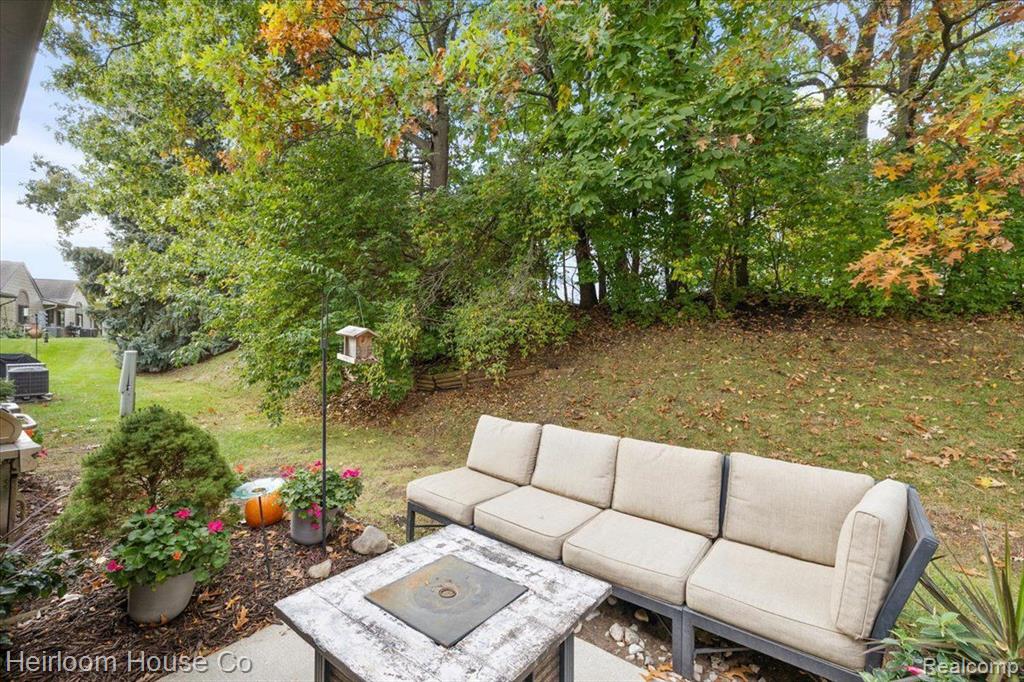 423 WATER TOWER Circle, 100, Brighton, MI 48116 — Photo 27