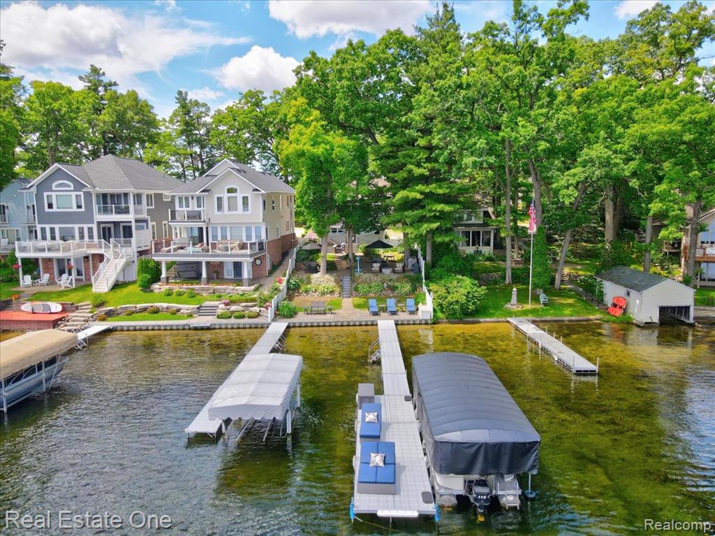 836 Pine Tree Road W, Lake Orion, MI 48362 — Photo 74