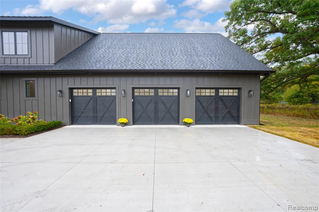 1956 Percy Lane, Highland, MI — Photo 5