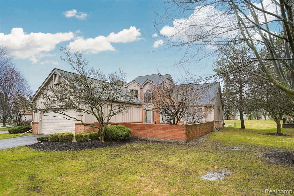 37799 SIENA Drive, Farmington Hills, MI 48331 — Photo 3