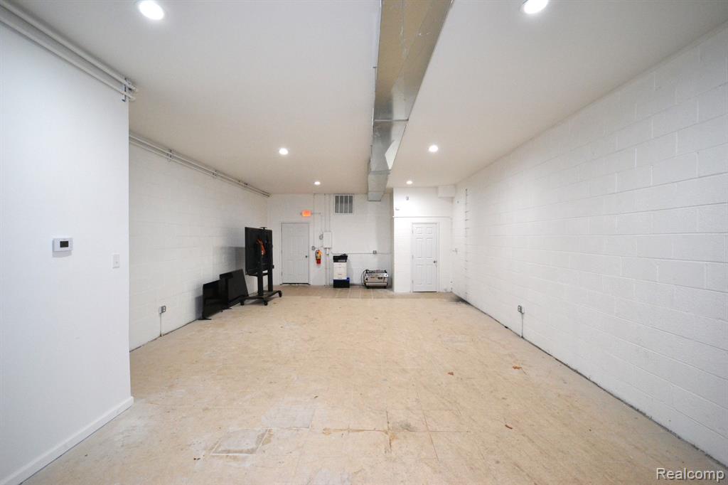 23831 JOHN R Road, Hazel Park, MI 48030 — Photo 43