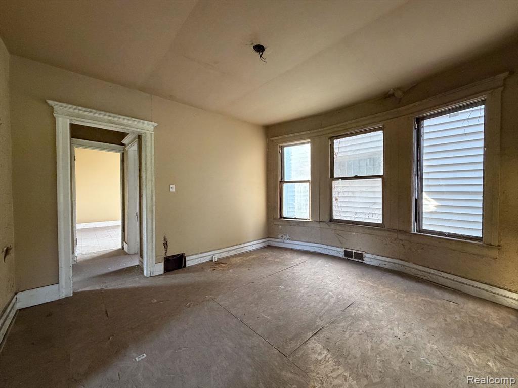 1540 Saint Clair Street, Detroit, MI 48214 — Photo 15