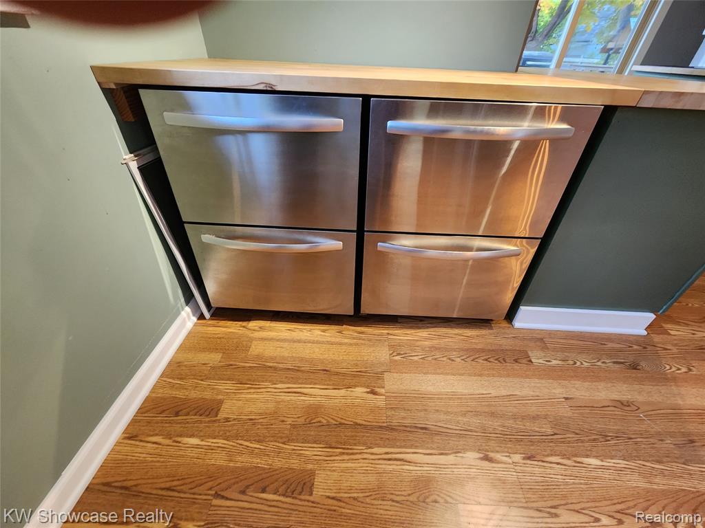 608 S Adelaide Street, Fenton, MI 48430 — Photo 10