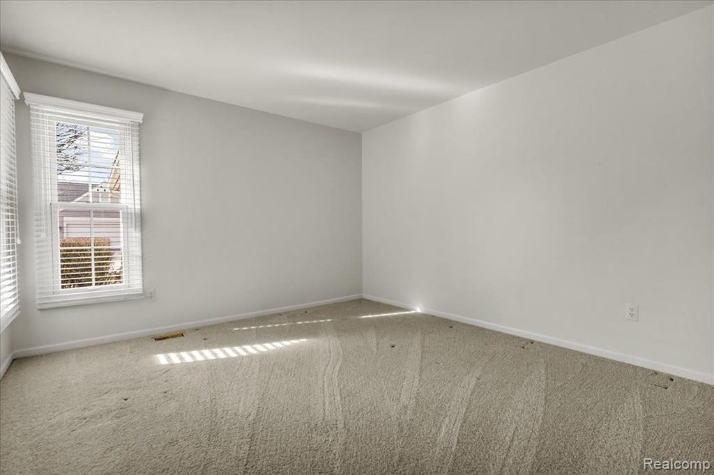 883 TARTAN Trail, Bloomfield Hills, MI 48304 — Photo 23