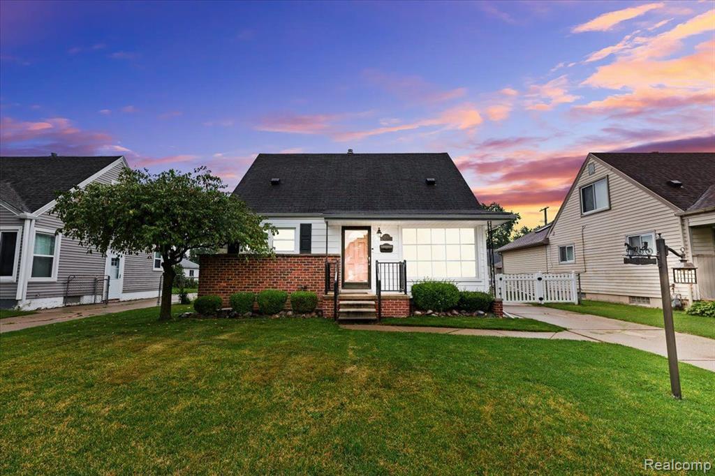 7032 DEERING Street, Garden City, MI — front exterior