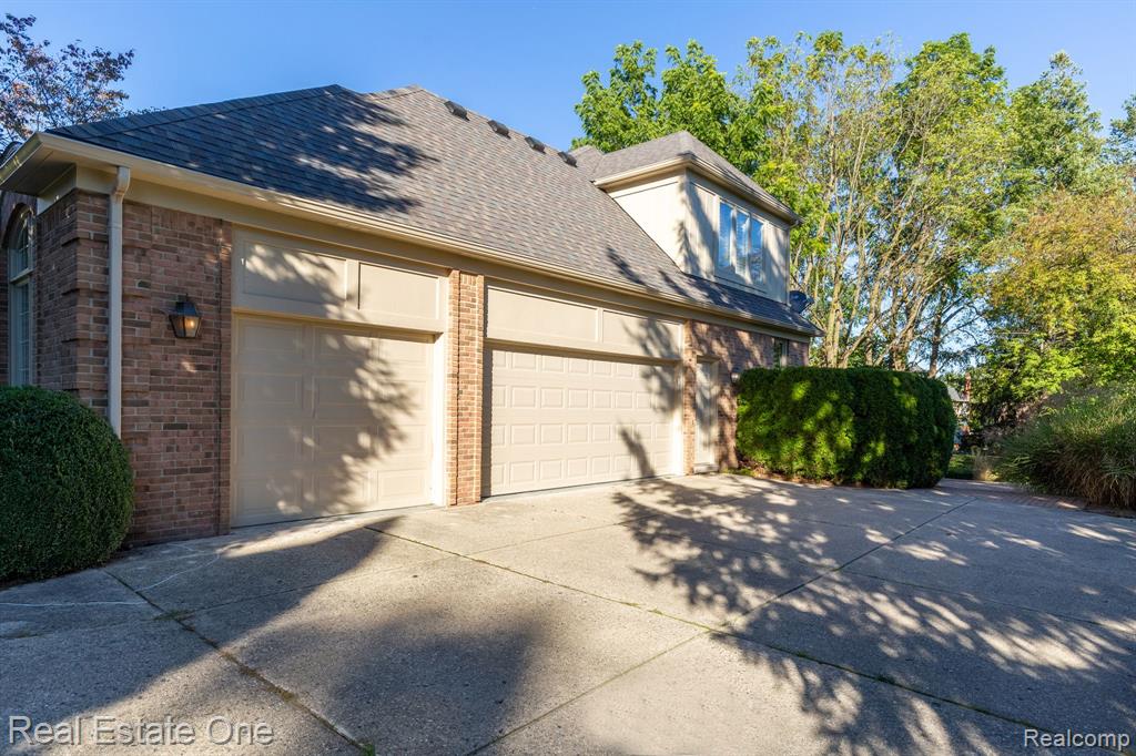 5538 CLEARVIEW Drive, Troy, MI 48098 — Photo 58