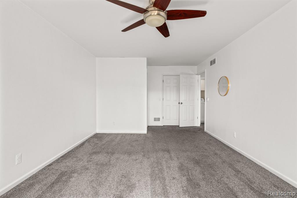 41874 BROOKVIEW Lane, Clinton Twp, MI 48038 — Photo 12