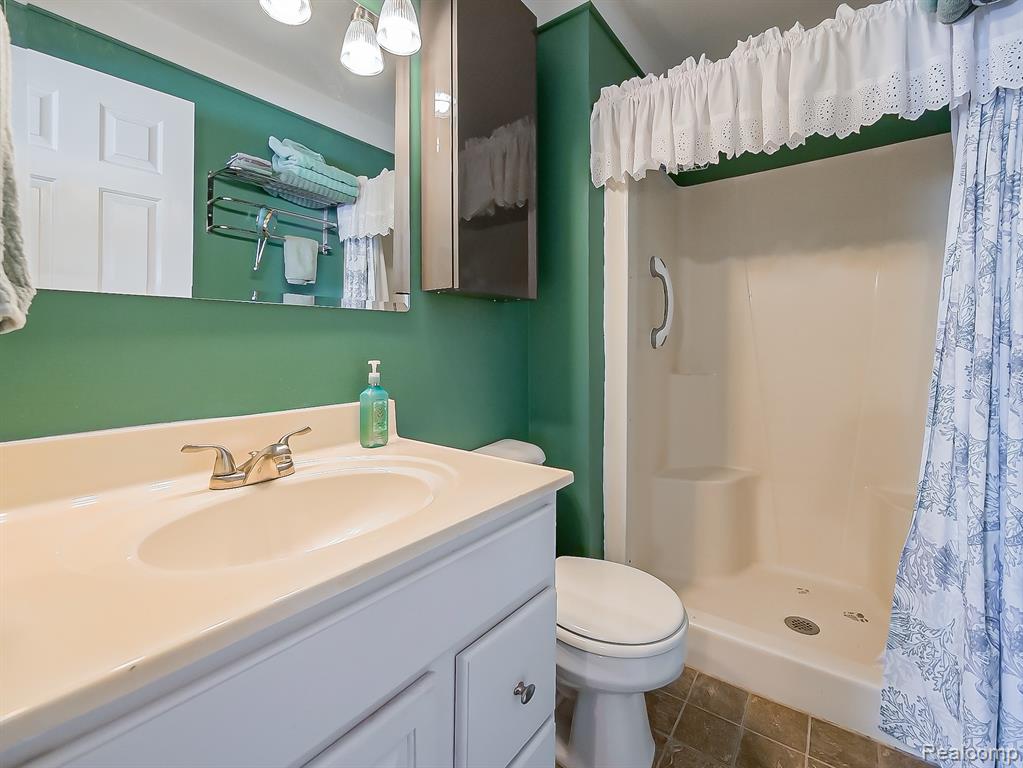 5374 Franklin Avenue, Trenton, MI 48183 — Photo 15