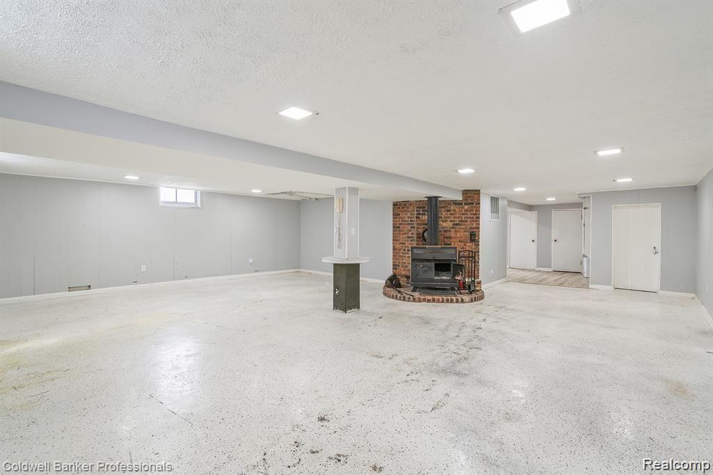 7851 E HAGGERTY Road, Van Buren, MI 48111 — Photo 11