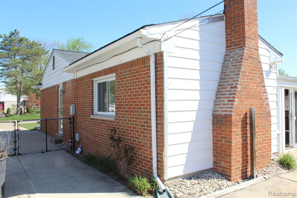 40803 FIRWOOD Street, Plymouth, MI 48170 — Photo 10