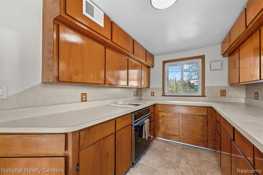 29842 Fort Road, Rockwood, MI — Photo 27