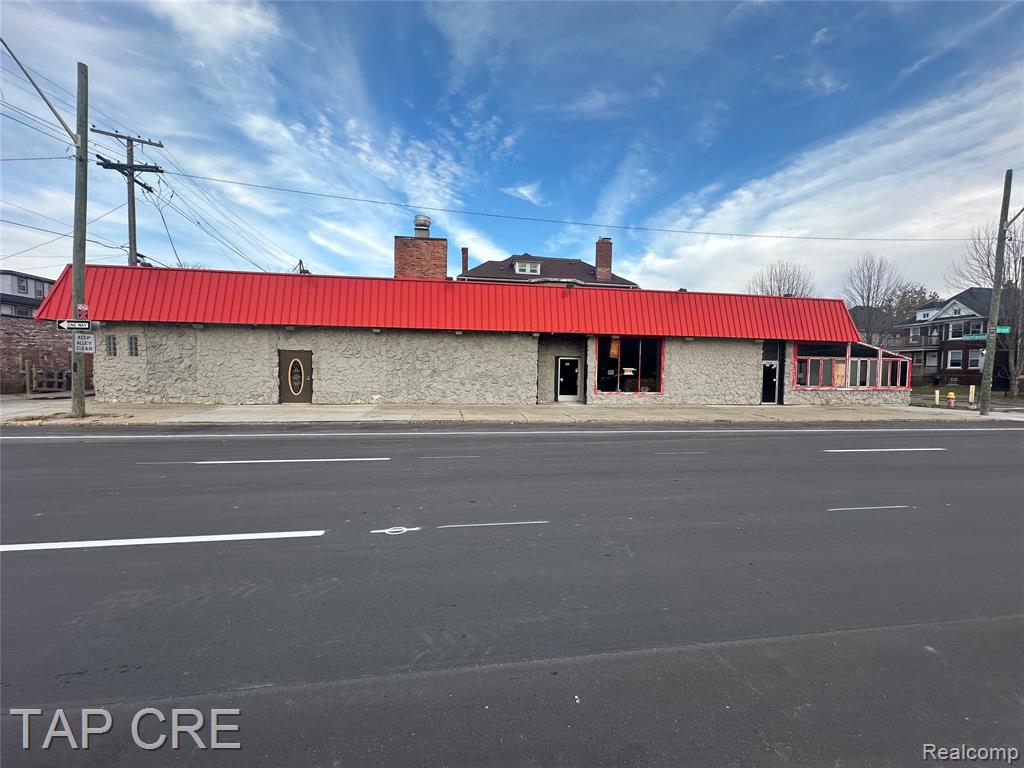 8902 Second, Detroit, MI 48202 — Photo 14