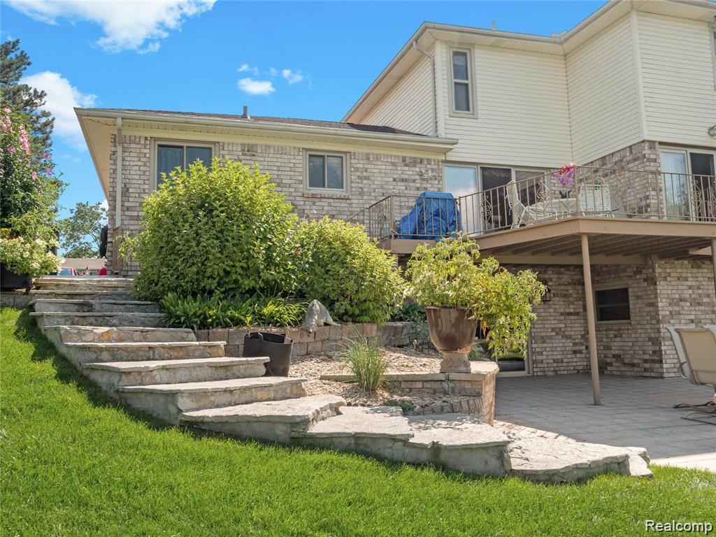 4041 TWIN LAKES Court, Shelby Twp, MI 48316 — Photo 47