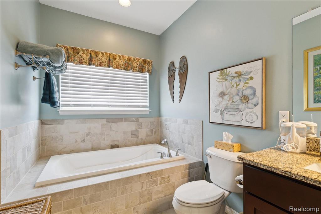 5760 JADA Drive, Highland, MI 48356 — Photo 19
