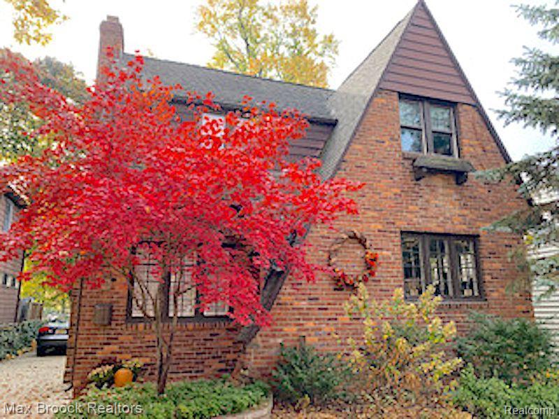 831 W OAKRIDGE Street, Ferndale, MI 48220 — Photo 44