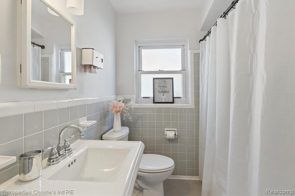 6642 Shenandoah Avenue, Allen Park, MI 48101 — Photo 12
