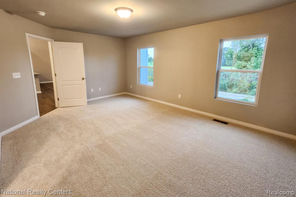 303 Devonshire Drive, 7, Lapeer, MI 48446 — Photo 10