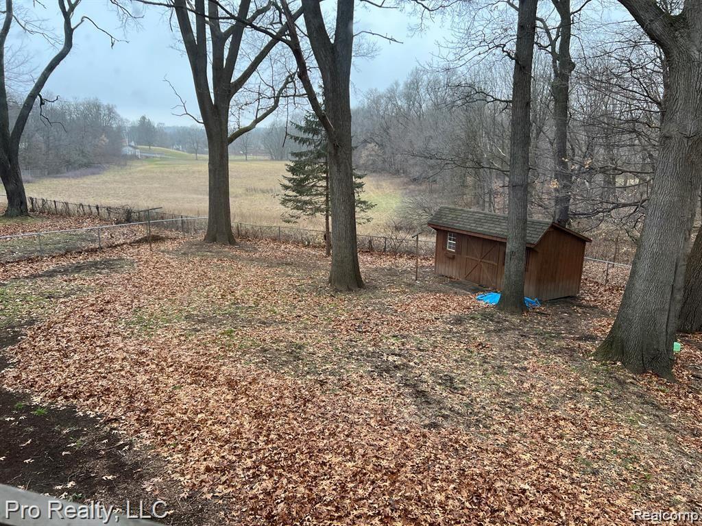 509 CREST Lane, Jonesville, MI 49250 — Photo 8
