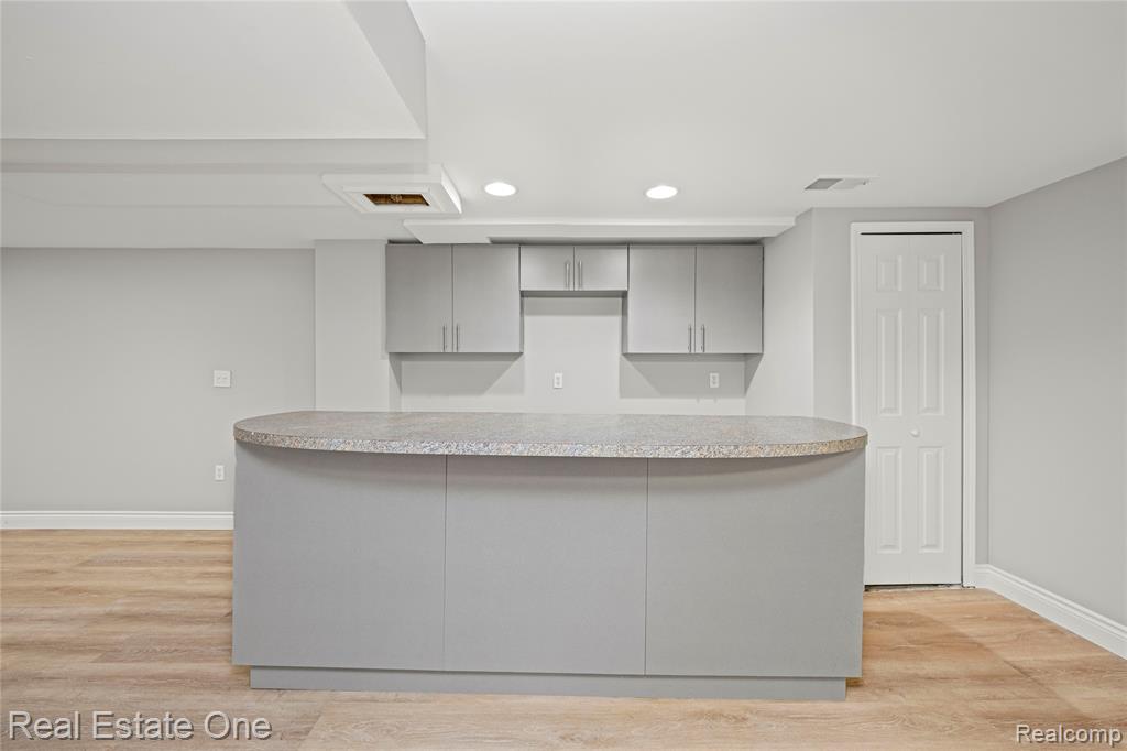 4648 Pond Run, Canton, MI 48188 — Photo 36