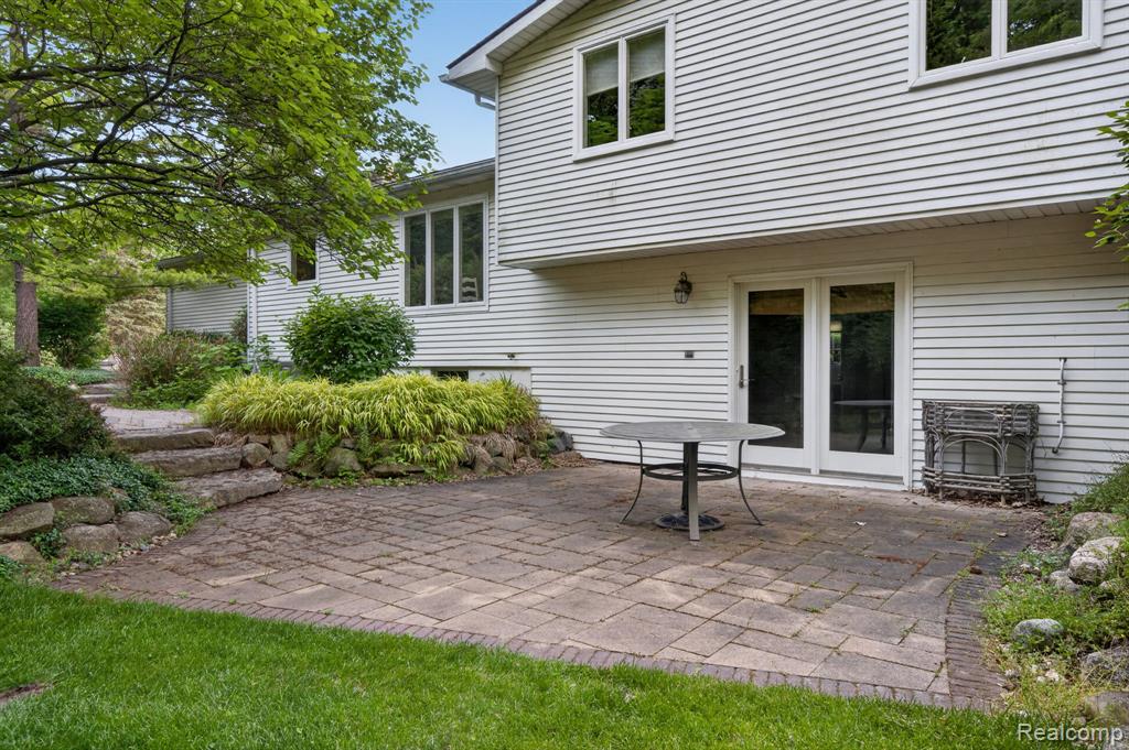 9144 Deer Park Court, Fenton, MI 48430 — Photo 52