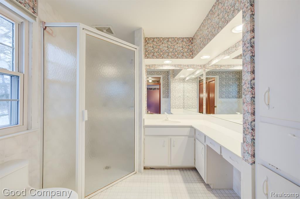 702 PARKMAN Drive, Bloomfield Hills, MI 48304 — Photo 38