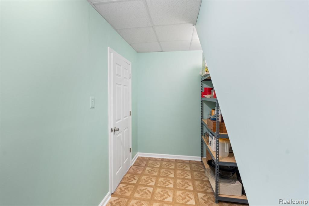 4653 6 Mile Road, South Lyon, MI 48178 — Photo 47